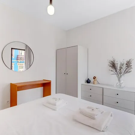 New 2br Fancy Luminous W/ Ac | By Airnest * Lisbon