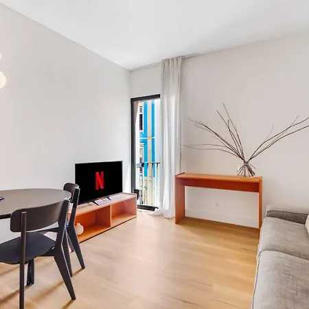 New 2br Fancy Luminous W/ Ac | By Airnest * リスボン